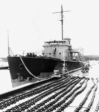 This post World War II photograph
was taken at Hann's Inlet Westernport Bay Victoria at HMAS Cerberus, Flinders
Naval Depot